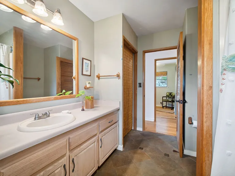 4928 Aliali Rd — Photo 12
