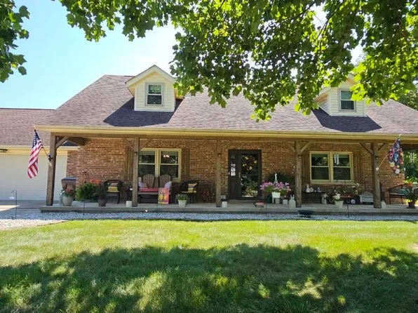 330 Rebecca Dr, West Alexandria, OH 45381