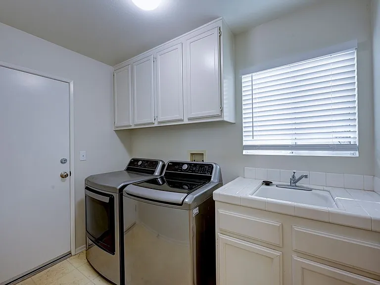 20340 Channing Ln — Photo 15