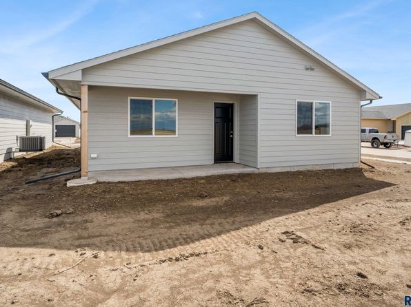 6716 E Thimbleweed St, Sioux Falls, SD 57110