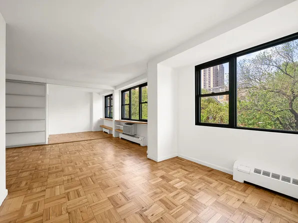 230 East 15th Street 4A image 2 of 7