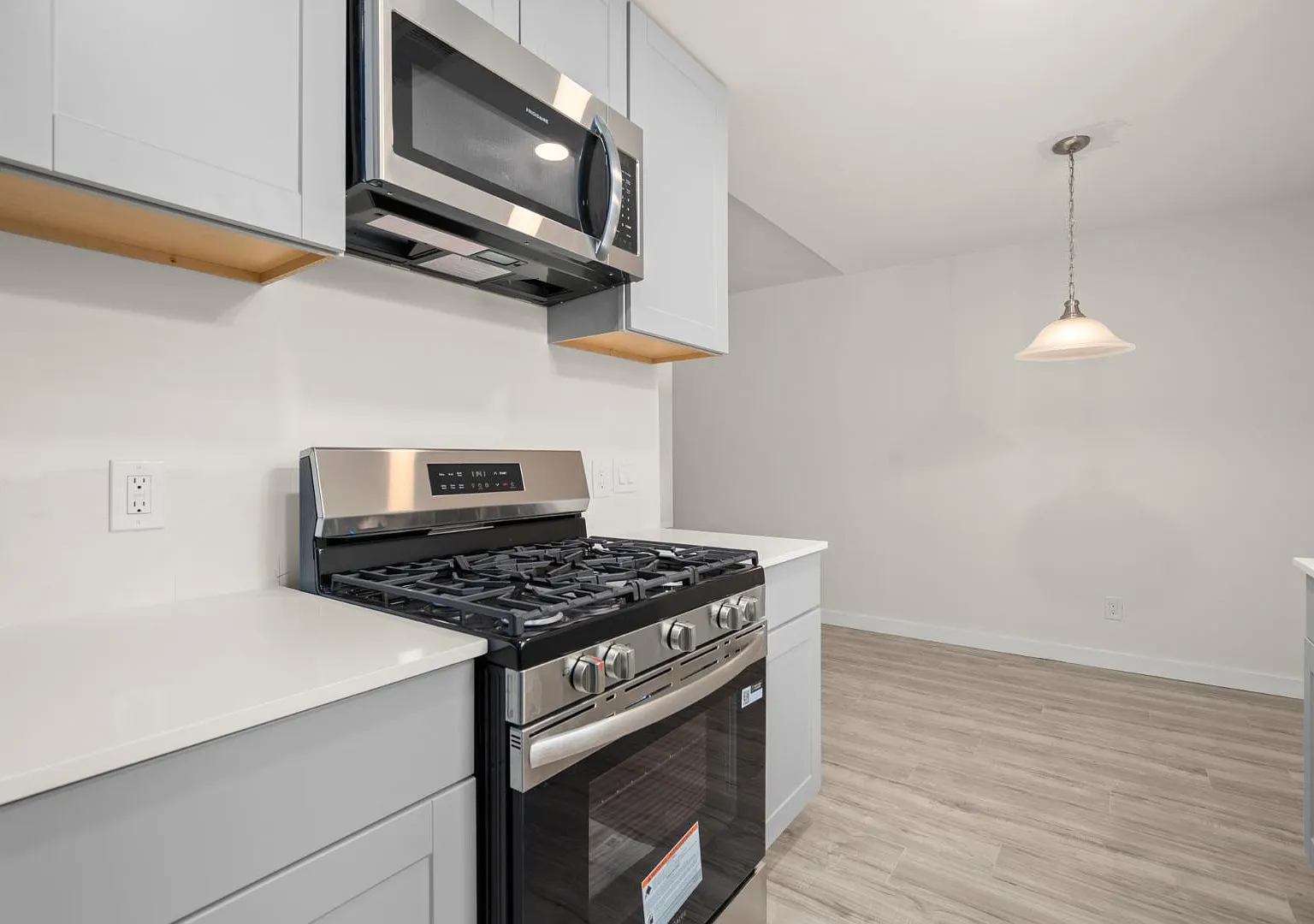2100 Deadwood Dr — Photo 3