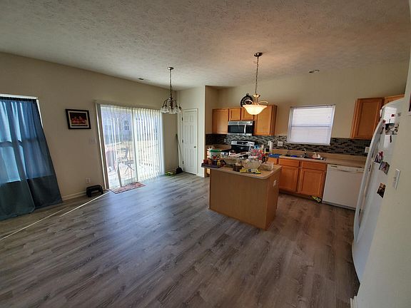 4th image of 1019 Marwyck St