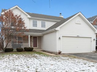 2411 Woodlake Ct, Naperville, IL 60564
