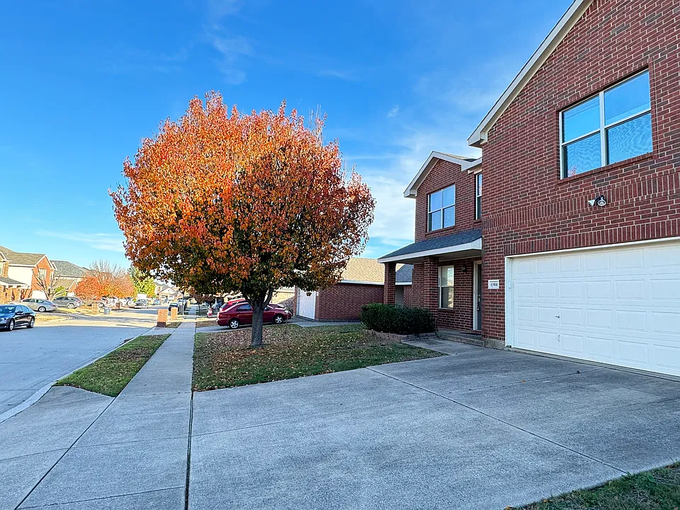 4908 Trail Creek Dr