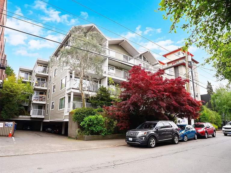 308 Summit Ave E #505 — Photo 2