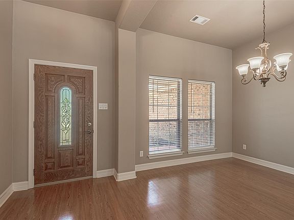 3rd image of 249 Broadmoor Dr