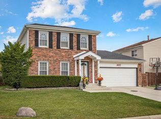607 Nekoma Dr, Carol Stream, IL 60188