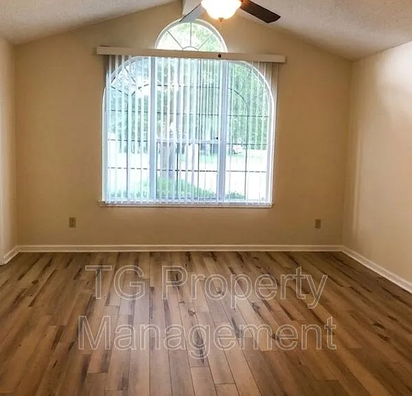 12910 Forest Glen Ct S — Photo 12