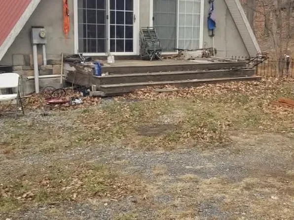 529 Hillside Dr, Augusta, WV 26704