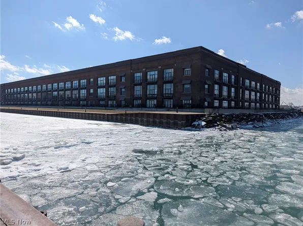 401 W Shoreline Dr Unit 312, Sandusky, OH 44870