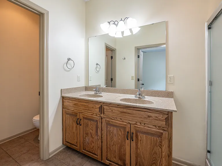 Master bathroom - full bath 1