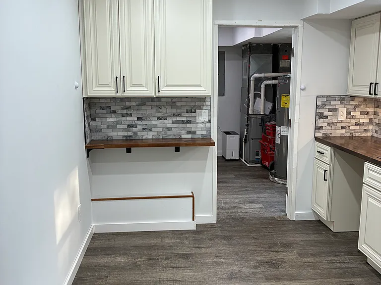 223 N Harmony St — Photo 5