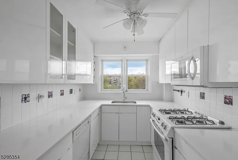 415 Claremont Ave #5C photo 1