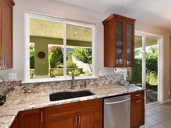 3rd image of 287 Red Mountain Dr