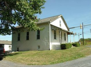 501 Mauch Chunk Rd, Whitehall, PA 18052
