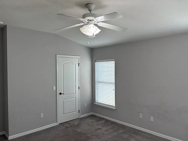 12979 Calderdale Ave — Photo 39