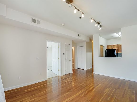 2nd image of 318 54th St APT 5L