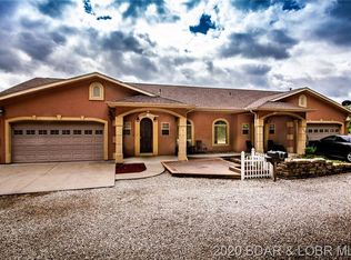 358 Meadow Dr, Camdenton, MO 65020