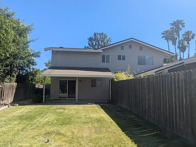 64 Parkshore Cir — Photo 3