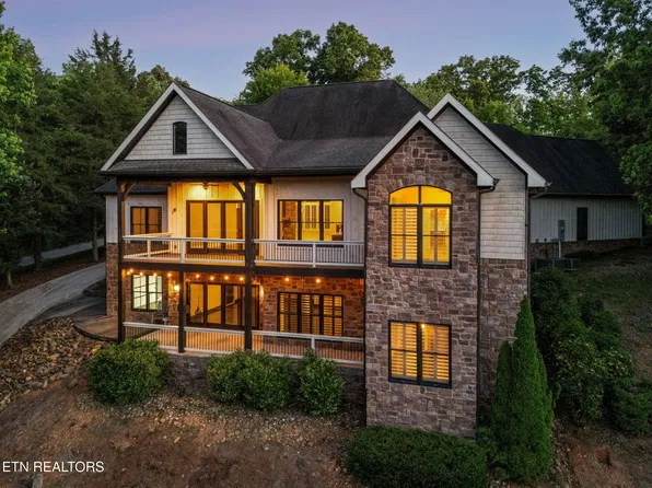 4451 Forrest Ridge Dr, Louisville, TN 37777