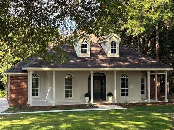 8970 Celeste Rd, Saraland, AL 36571