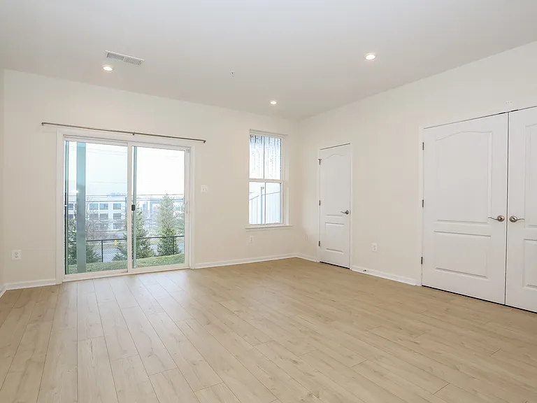 7121 Millstone Rd — Photo 2