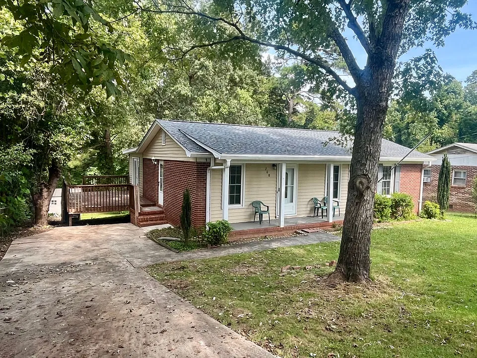 208 Vista Cir