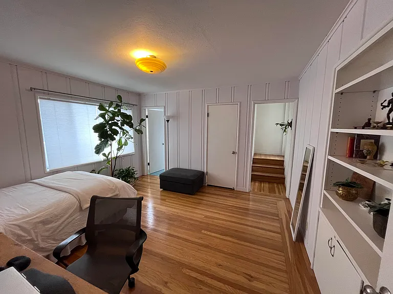 388 Staten Ave — Photo 4
