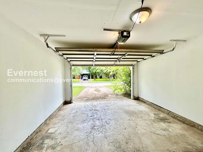 415 Southlake Dr — Photo 18