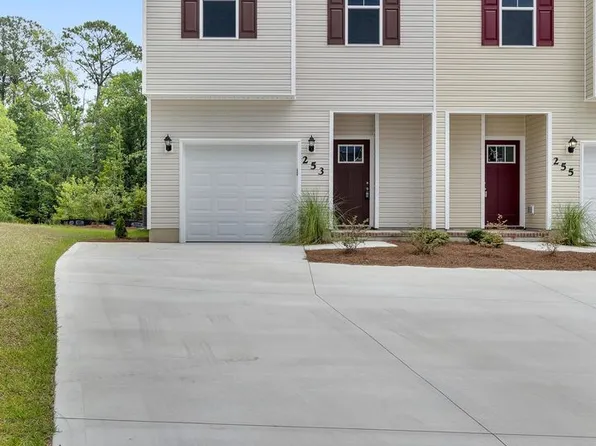 253 Shallowbag Bay Ln, Jacksonville, NC 28546
