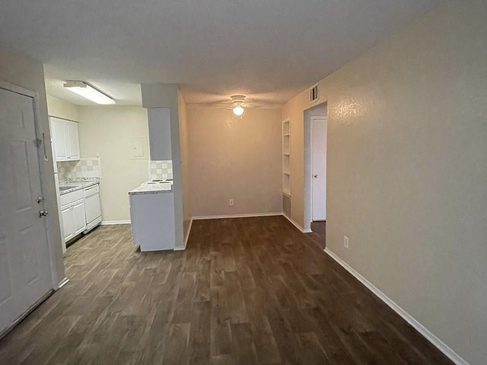 2nd image of 3245 Bonnie Dr #217