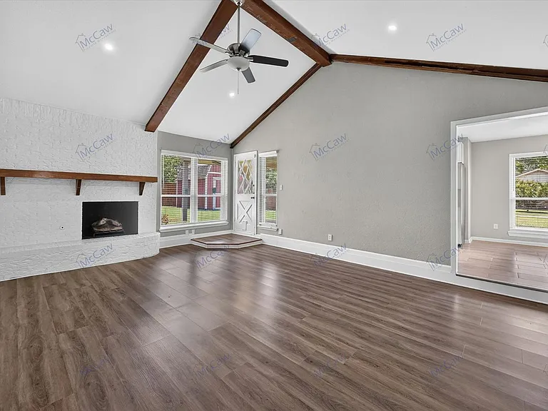 5708 Stone Dr — Photo 3