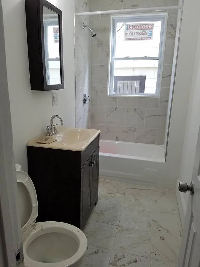 98 Topliff Street - 3 (Room 2) — Photo 3