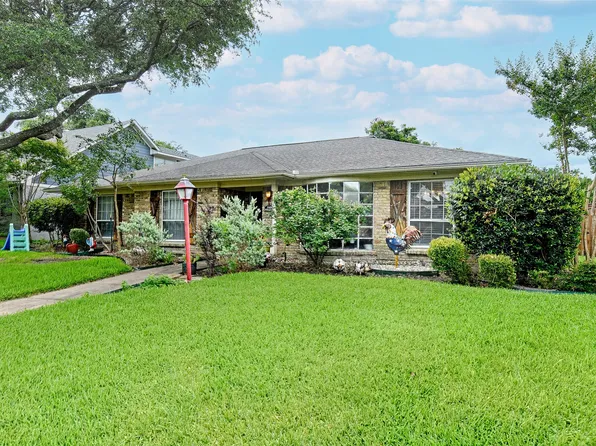 7272 Alto Caro Dr, Dallas, TX 75248