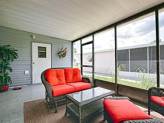4th image of 632 Jennifer Dr