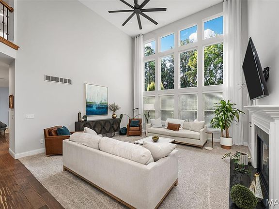 5th image of 226 Silent Meadow Dr