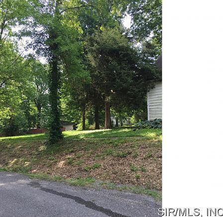 2nd image of 316 E Main St