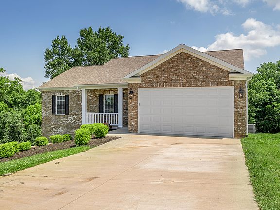 2nd image of 875 Ridgeview Dr