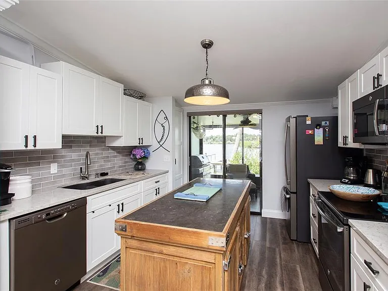 58 Sabal Cay Ct — Photo 15