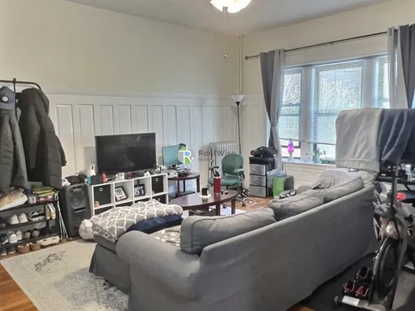 1476 Beacon St, Brookline, MA