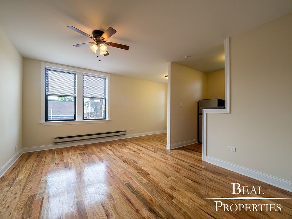 1st image of 818 W Diversey Ave #818A