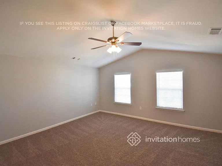 1719 Eastway Dr — Photo 7