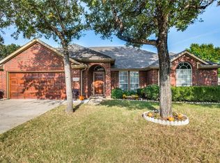 1359 Clear Creek Dr, Lewisville, TX 75067