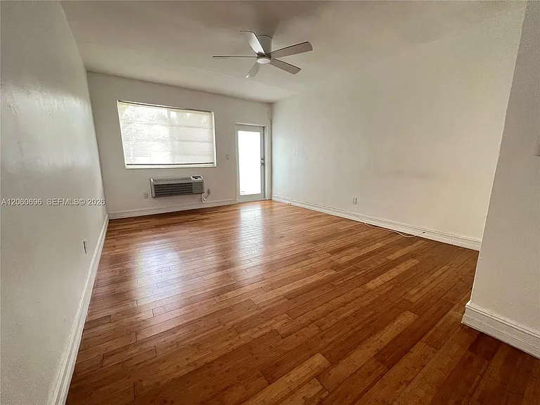 7315 Byron Ave #12 — Photo 8