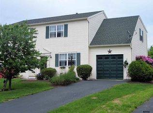 1620 Blue Jay Dr, Dover, PA 17315