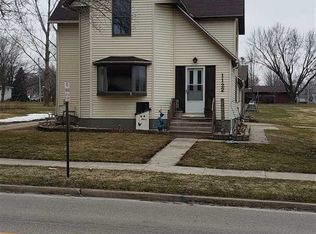 1122 W Main St, Lomira, WI 53048