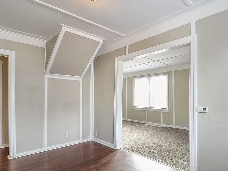 405 E Woodside St — Photo 6