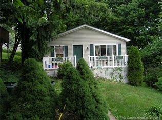 31 Brower St, West Haven, CT 06516