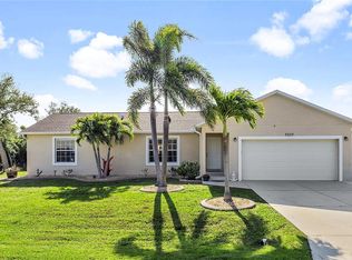 7037 Peacock Ln, Englewood, FL 34224